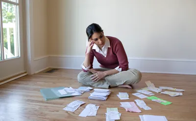 Vrouw met administratie